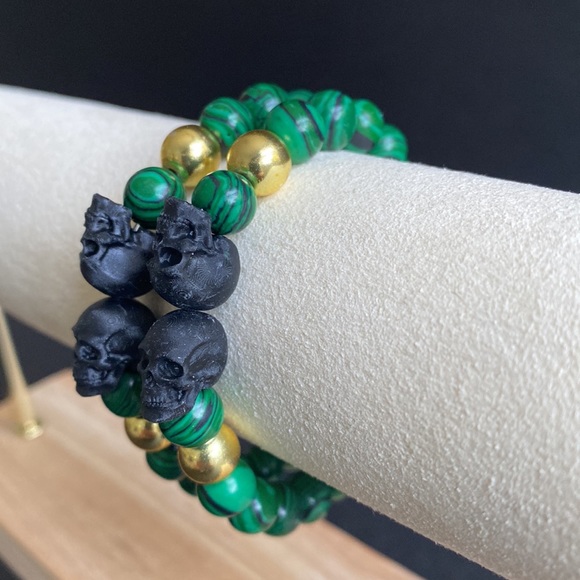 Malachite & Gold Plated Hematite Skull Bracelet - Picture 5 of 6